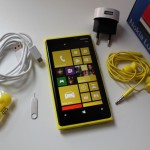 Nokia Lumia 920 e accessori in dotazione