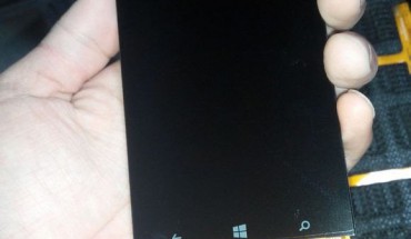 Avvistato un nuovo Windows Phone con display da 5 pollici in una fabbrica cinese