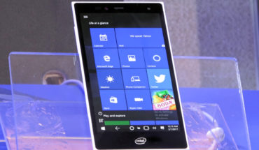 Intel mostra un prototipo di Pocket PC con Windows 10 Desktop al Computex 2018 (video)