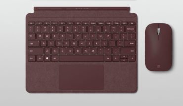 Anche la Surface Go Signature Type Cover e il nuovo Surface Mobile Mouse sono prenotabili sul Microsoft Store