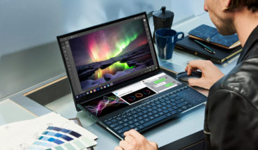 ZenBook Pro Duo è il nuovo notebook di ASUS con doppio schermo (ScreenPad Plus)